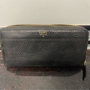 Fossil Black Leather Wallet with Gold Accents